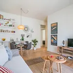Stylish Apartment Near Av. Liberdade